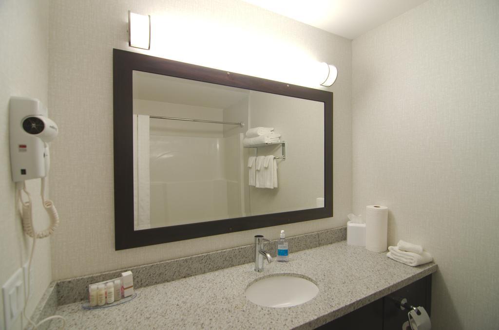 Paradise Inn And Suites Redwater Oda fotoğraf