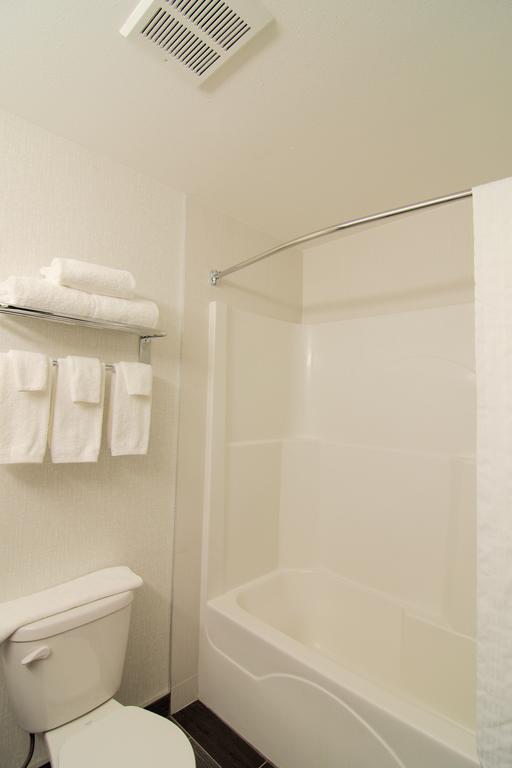 Paradise Inn And Suites Redwater Oda fotoğraf