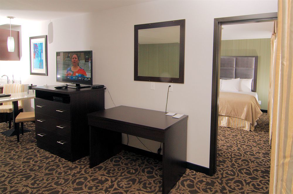 Paradise Inn And Suites Redwater Dış mekan fotoğraf